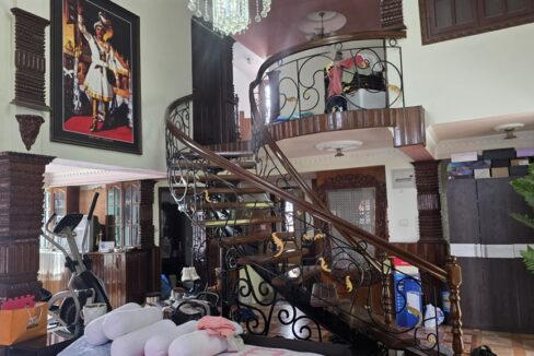 2 houses free at Paris Danda